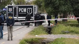 Quiso asistir a una mujer que discutía con su pareja y lo asesinaron de un piedrazo
