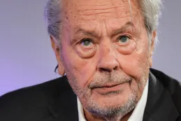El último deseo de Alain Delon fue ser enterrado en su casa, cerca de sus perros