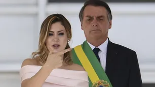 La esposa de Bolsonaro sorprendió con un discurso en lenguaje de señas