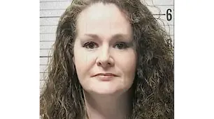 Christa Pike sigue "inconsciente, intubada y conectada a un respirador": sus abogados piden perpetua