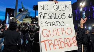 "La desmesura del poder"