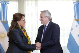 Alberto Fernández se reunió en Colombia con la presidenta de Honduras y el boliviano Luis Arce