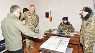Azerbaiyán se burla en un parque público de los soldados armenios caídos en la guerra