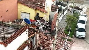 Explosión y derrumbe en una casa de San Miguel por un escape de gas