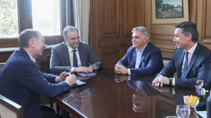 Orrego respaldó el Presupuesto 2026 y Llaryora pidió cambios tras reunirse con Santilli
