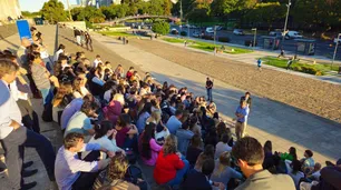 "Ganar la calle para no perder el aula": hubo jornada de clases al aire libre en la Facultad de Derecho