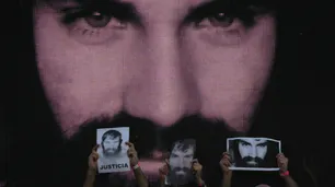 Condenaron al médico que filtró las fotos del cuerpo de Santiago Maldonado