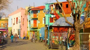 Asaltaron y apuñalaron a dos turistas austríacos en un intento de robo en La Boca