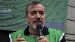 Aguiar en llamas con Adorni por la eliminación del Día del Empleado Público: "El único que goza de privilegios sos vos, cara dura"