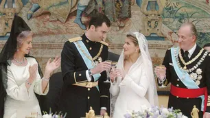 El Rey Felipe VI es presionado para "condenar" públicamente a su padre