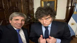 Milei replicó a críticos posteando sobre economía (y con Adorni aplaudieron fakes de Kicillof)