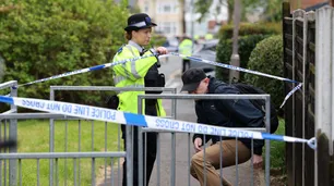 Un hombre atacó a 5 personas con una espada en Londres y mató a un niño de 13 años