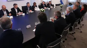 En otro día complicado de los mercados, Macri se reunió con su tropa en Olivos