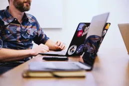 Carreras tecnológicas, educación y salida laboral: opciones donde estudiar