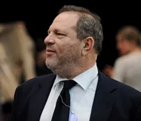 Hombres poderosos cambian su comportamiento tras emerger #MeToo
