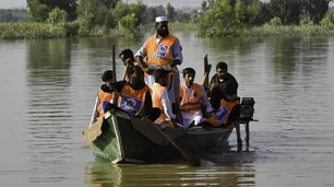Impactantes y fatales inundaciones en Pakistán: las fotos de un país que quedó bajo el agua