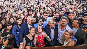 Alberto Fernández diagrama un "gabinete de emergencia" para afrontar la crisis