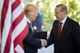 Trump dice Turquía es un 'problema' y que pastor no es un espía