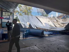 Corrientes: Gustavo Valdés anunció la reconstrucción total del techo del Club Regatas tras el derrumbe