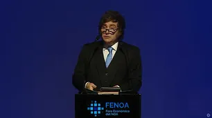 Milei habló de “el mejor gobierno de la historia” y crecen las polémicas por internas y privilegios