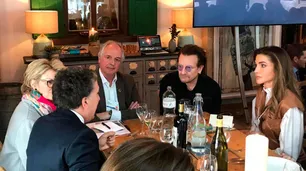 De qué hablaron Dujovne, Bono y la reina Rania de Jordania
