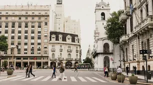 Ciudad de Buenos Aires, entre el café y el monoambiente: la crisis de los espacios donde se construía comunidad