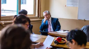 Alberto Fernández tomó examen en la UBA y mañana festeja el Día de la Lealtad con Cristina