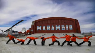 Habitar la Antártida: el día en que la danza irrumpió en el extremo más austral del país