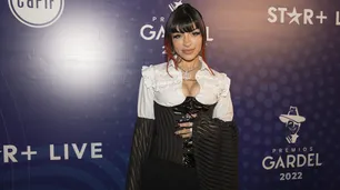 Cazzu brilló en los Premios Gardel y habló de la importancia de transmitir la música a las nuevas generaciones
