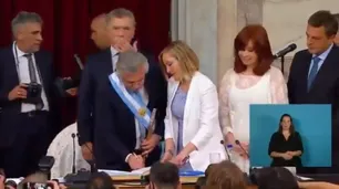 Del bostezo de Macri a la lapicera de Cristina: lo que no se vio de la asunción de Alberto