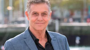 Dolor en el espectáculo: falleció el actor francés Pierre Deny, de Emily in Paris, a los 69 años