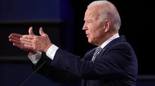 Biden da negativo por covid tras proximidad a Trump en el debate