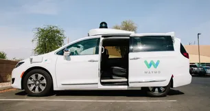 Waymo lanzaría su servicio de autos sin conductor en diciembre