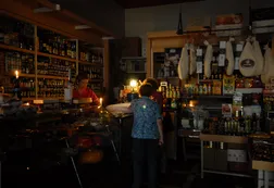 Vecinos de cinco barrios porteños se quejaron por la vuelta de los cortes de luz