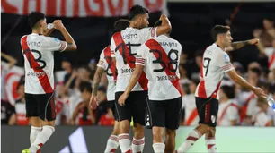 El peso de la historia y el desafío de los viajes: River inicia su camino en la Sudamericana