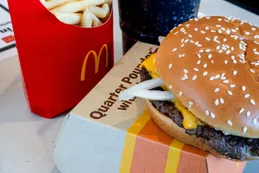 McDonald’s vuelve a vender el Cuarto de Libra tras el brote de E. coli