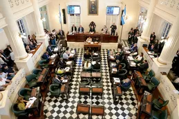 Tensión en la Legislatura: Valeria Pavón llamó "fachos" a Cassani y Leconte en plena sesión