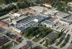 Spot de Espinoza usa imágenes de Eslovenia como si fuera La Matanza