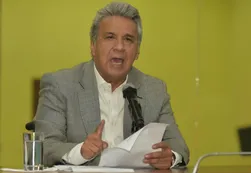 Ecuador impone "disciplina fiscal" ante la turbulencia de los mercados emergentes