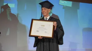 La UADE entregó un doctorado “honoris causa” al economista Ricardo Arriazu