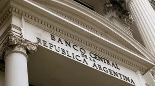 Reducir la tasa de interés: la estrategia del Gobierno para lograr el saneamiento del Banco Central