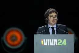 "Actitud irresponsable" y "conflictos absurdos": el bloque de Pichetto cuestionó a Milei por su cruce con Pedro Sánchez