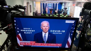 Biden ya prepara su plan antipandemia con política pro barbijo