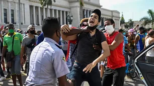 Protestas en Cuba: el presidente convoca a sus seguidores a salir a las calles