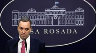 Adorni deslizó que el video del viaje a Punta del Este pudo haber salido desde "adentro" del Gobierno