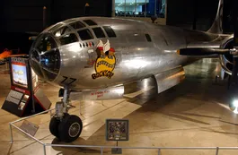 Tiró la bomba atómica sobre Nagasaki: dónde está hoy el avión "que puso fin a la Segunda Guerra Mundial"