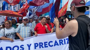 Contra el DNU y la Ley Ómnibus: Luis D'Elía corta la Ruta 3 en La Matanza