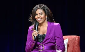 Michelle Obama lanzó críticas veladas a la política de EE.UU. y cuestionó la obsesión por la riqueza