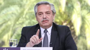 Alberto Fernández le respondió a Duhalde a través de Vilma Ibarra: "El Gobierno está firme y atento"