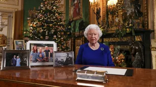 La reina Isabel II se dijo sorprendida por el "compromiso" de los jóvenes ante el cambio climático
